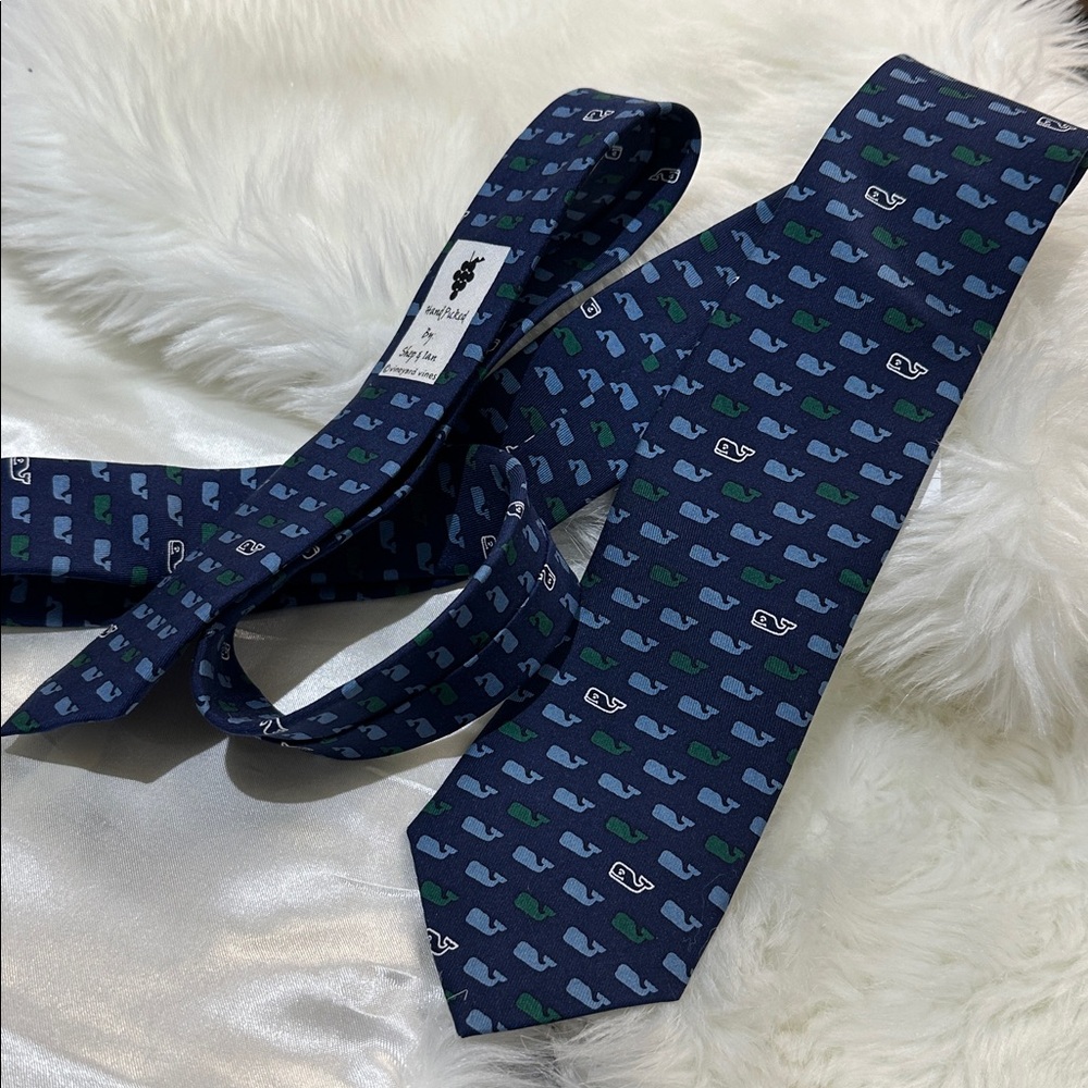 Vineyard Vines Boy’s Nautical Navy Tie 100% Silk with Whale Design